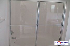 Beautiful! Like New 3/2.5/2 Townhouse - Pets Welcome in Orlando, FL (Photo 9 of 10)