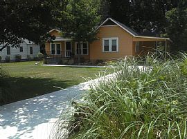 3 Br, 1 Ba Home with Hardwood Floors in Forest Park, GA (Photo 2 of 6)