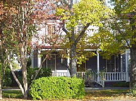 4 Br, 2 Ba Victorian Home in Elk Grove in Elk Grove, CA