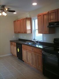 Single Family Home For Rent in Saugus, MA (Photo 2 of 5)