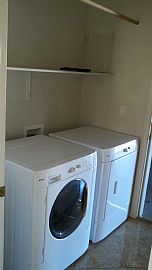 Beautiful House. Private Pool.4 Bed 2.5 Bath. 3 Car Garage in Las Vegas, NV (Photo 5 of 6)