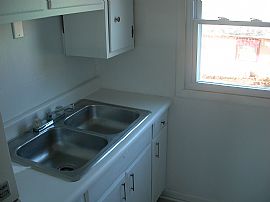 2 Bedroom Duplex Apartment Off Division St. in Urbana, IL (Photo 7 of 9)