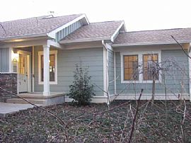 Beautiful 2 BR Duplex Home in Quiet Neighborhood Setting in Columbus, NC (Photo 12 of 12)