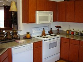 Park Manor Senior Apartments in 55+ Community in Sherman, TX (Photo 2 of 7)