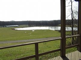 2 Bedroom Near Salt Fork State Park in Cambridge, OH (Photo 3 of 8)