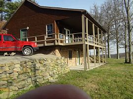 2 Bedroom Near Salt Fork State Park in Cambridge, OH (Photo 5 of 8)