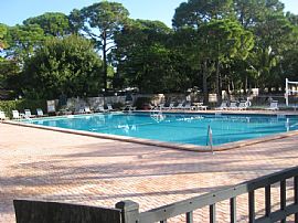 Wonderful 2 Bedroom and 2 Bath Condo Near Pool in Sarasota, FL (Photo 8 of 9)