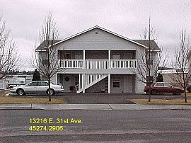 2 Bedroom, 1.5 Bath Apartment with Parking in Front in Spokane, WA