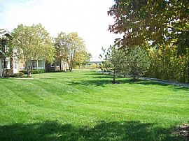 3 Bedroom Apt. Great Location, View in a Quiet Community in Overland Park, KS (Photo 2 of 5)