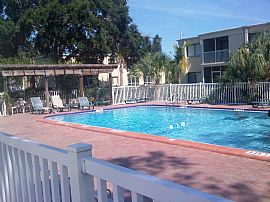 Wonderful 2 Bedroom and 1 Bath.Affordable! in Bradenton, FL (Photo 8 of 8)