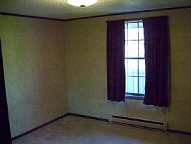 One Bedroom and Studio Apartments in Northern Findlay in Findlay, OH (Photo 5 of 6)