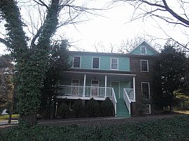 6 Bedroom, 3.5 Bath Home with Lots of Space in Marietta, GA