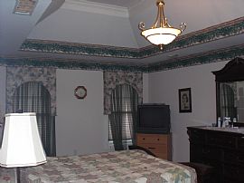 Gorgeous Traditional Home, Nearby Schools, Min. 1 Year Lease in Louisville, KY (Photo 12 of 12)