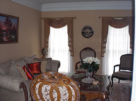 Gorgeous Traditional Home, Nearby Schools, Min. 1 Year Lease in Louisville, KY (Photo 8 of 12)