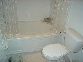 Beautyful and Cozy 2br Townhouse, Contemporary. in Largo, FL (Photo 4 of 5)