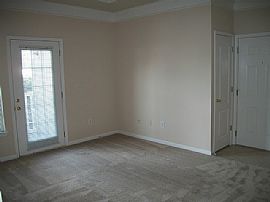 658 Sq. Ft. Lower Level with Great Location in Overland Park, KS (Photo 3 of 6)