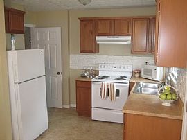 Move in Ready 3 Bedroom! in Whitehall, OH (Photo 4 of 5)