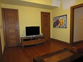 505 W Fullerton 2  Fully Furnished Short Term Rental Available! in Chicago, IL (Photo 3 of 12)