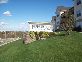 Top Floor One Bedroom in Independence, MO (Photo 3 of 8)