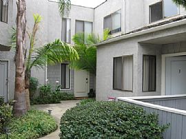 3 Bedroom 2.5 Bath - 2 Garage - Yard - Laundry in Huntington Beach, CA (Photo 2 of 7)