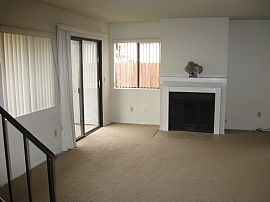 3 Bedroom 2.5 Bath - 2 Garage - Yard - Laundry in Huntington Beach, CA (Photo 3 of 7)