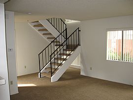 3 Bedroom 2.5 Bath - 2 Garage - Yard - Laundry in Huntington Beach, CA (Photo 6 of 7)