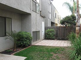 3 Bedroom 2.5 Bath - 2 Garage - Yard - Laundry in Huntington Beach, CA (Photo 7 of 7)