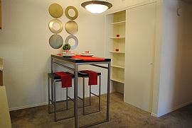 Reduced Rental Rate on 2 Bedroom, 1.5 Bath in Phoenix, AZ (Photo 3 of 6)