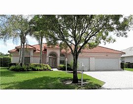 Large 4 Br, 3 Ba Home with Great Kitchen in Coral Springs, FL