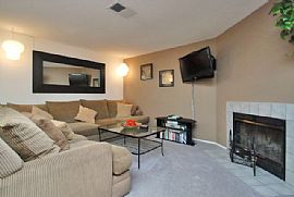 1 Room For Rent in 3 Bdr/3 Bth Townhouse in San Diego, CA (Photo 3 of 3)