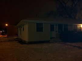 Just Reduced, Large 2 Bed 1 Bath Side Byside in Minneapolis, MN (Photo 3 of 10)