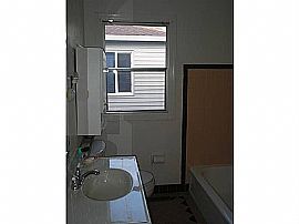 Affordable Unfurnished 2bdr 1ba House For Rent in Martinez, CA (Photo 6 of 7)