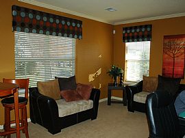 Second Floor 2 Bedroom in Independence, MO (Photo 2 of 6)