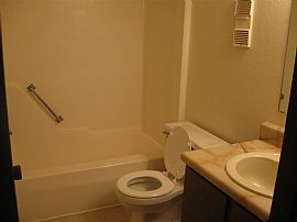 2 Bed 1 Bath Xl Apartment Home in Grand Rapids, MI (Photo 3 of 4)