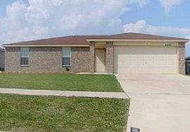 4 Bedroom Beauty with Xl Living Room and Fenced Yard in Killeen, TX