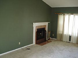 Beautiful 3 Bedroom Home in Turnberry Green!  in Pickerington, OH (Photo 9 of 12)