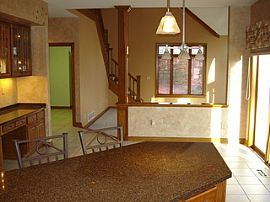 Executive Style Home in Powell! Olentangy Schools Offering 3 Ca in Powell, OH (Photo 7 of 12)