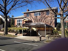 Beautiful Luxury 1st Floor Apartment in Forest Hills. in Forest Hills, NY