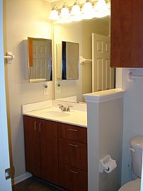 Contemporary 1 Bedroom Condo in The Renaissance! (downtown Colu in Columbus, OH (Photo 9 of 12)