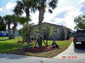 Beautiful 2 Bed 1 Bath Home ! in Brooksville, FL