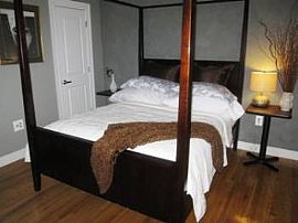 Forest Hills 2-Br/2-Ba 25 Minutes From Midtown! in Forest Hills, NY (Photo 2 of 3)