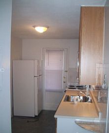 ?? Like New! Abner Court 1 Bedroom Condo ?? in Bridgeport, CT (Photo 4 of 5)
