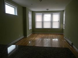 4 Bedroom Near Jamaica Hospital  in Richmond Hill, NY (Photo 2 of 3)