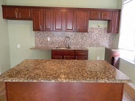 4 Bedroom Near Jamaica Hospital  in Richmond Hill, NY (Photo 3 of 3)