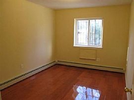 Unfurnished 2bdr 1ba Apt For Rent Available Now. in Astoria, NY (Photo 4 of 6)