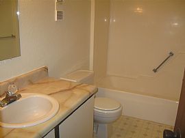 1 Bed Loft with 1.5 Bath Apartment Home in Grand Rapids, MI (Photo 7 of 7)