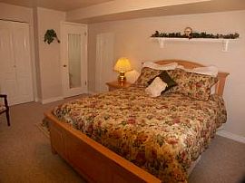 Donna Manor Has It All! Clean, Spacious, Great Amenities! in Salt Lake City, UT (Photo 3 of 8)
