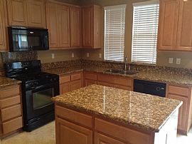 Peaceful Gated Community Living in Modesto, CA (Photo 2 of 12)