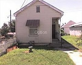 Single Family Home For Rent in Kansas City, KS