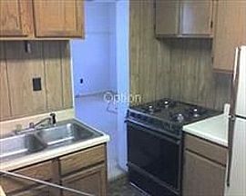 Single Family Home For Rent in Kansas City, KS (Photo 4 of 5)